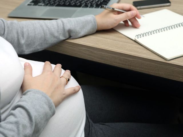 Пособие по беременности и родам в Фонде социального страхования