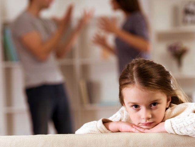 Чем регламентируется порядок общения с ребенком при разводе супругов