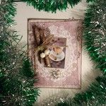 Девочки кому открыточки на