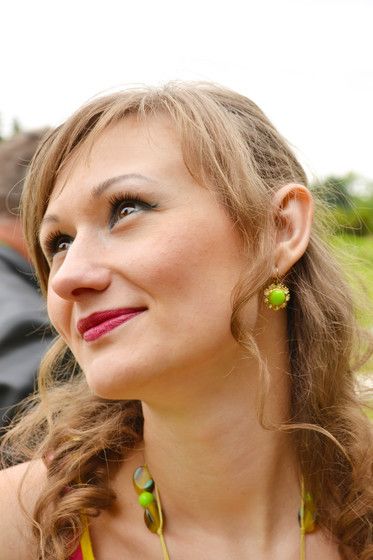 Поделитесь информацией о наращивании ресниц, пожалуйста.