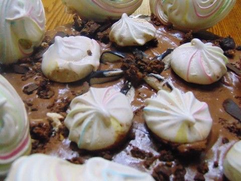 Торт Чёрный лес и меренги